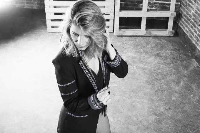 Blazer Azteca ByN